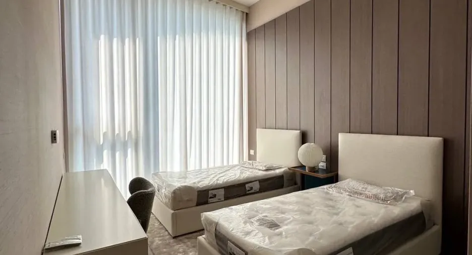 For rent 2 bedrooms condo in Pathum Wan, Bangkok