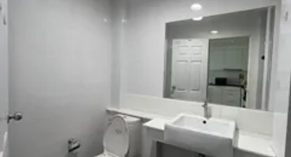 For rent studio condo in Watthana, Bangkok