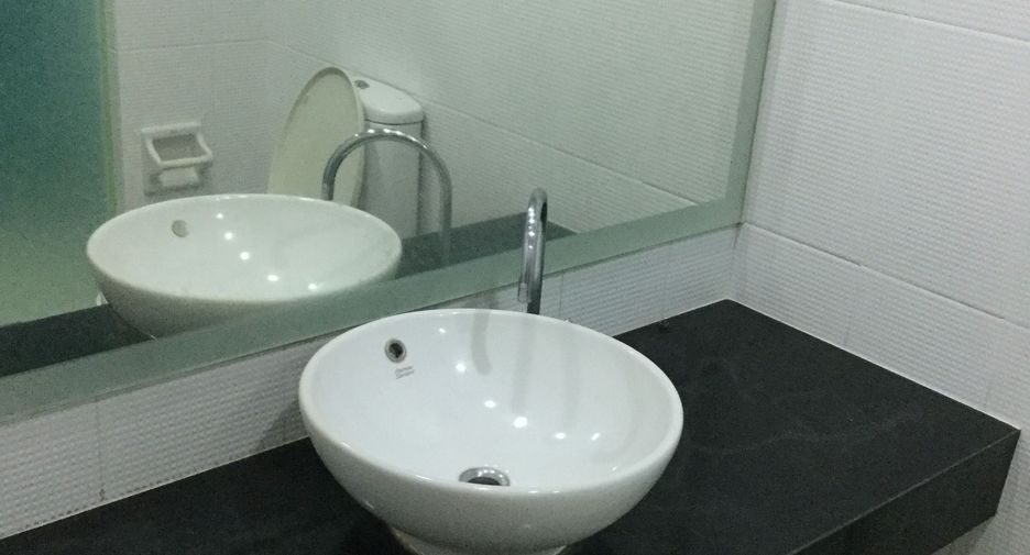 For rent 1 bed condo in Sathon, Bangkok