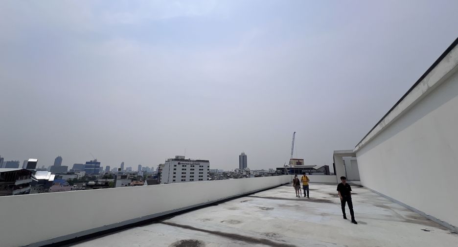 For rent retail Space in Samphanthawong, Bangkok
