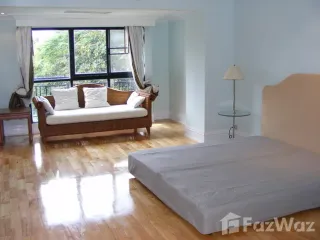 For rent 3 bedrooms condo in Khlong Toei, Bangkok