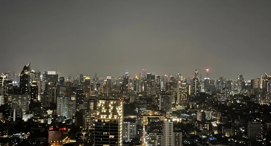 For rent 2 bedrooms condo in Watthana, Bangkok