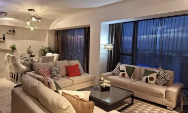 Condo en alquiler de 3 habitaciones en Sathon, Bangkok