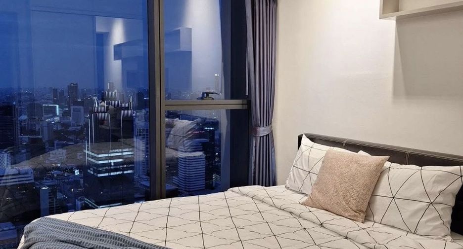 For rent 3 bedrooms condo in Sathon, Bangkok