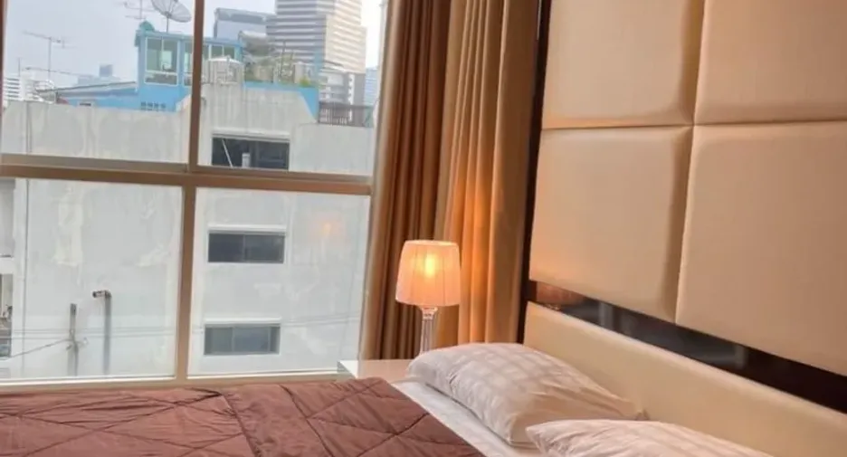 Wohnung zur Miete mit 2 Zimmer in Pathum Wan, Bangkok