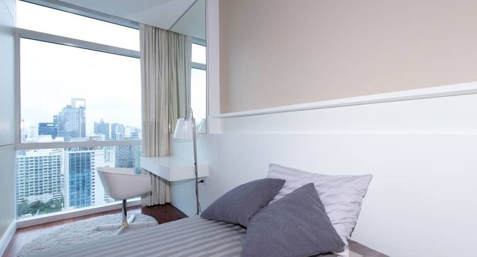 Wohnung zur Miete mit 3 Zimmer in Pathum Wan, Bangkok