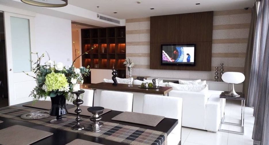 Wohnung zur Miete mit 3 Zimmer in Pathum Wan, Bangkok