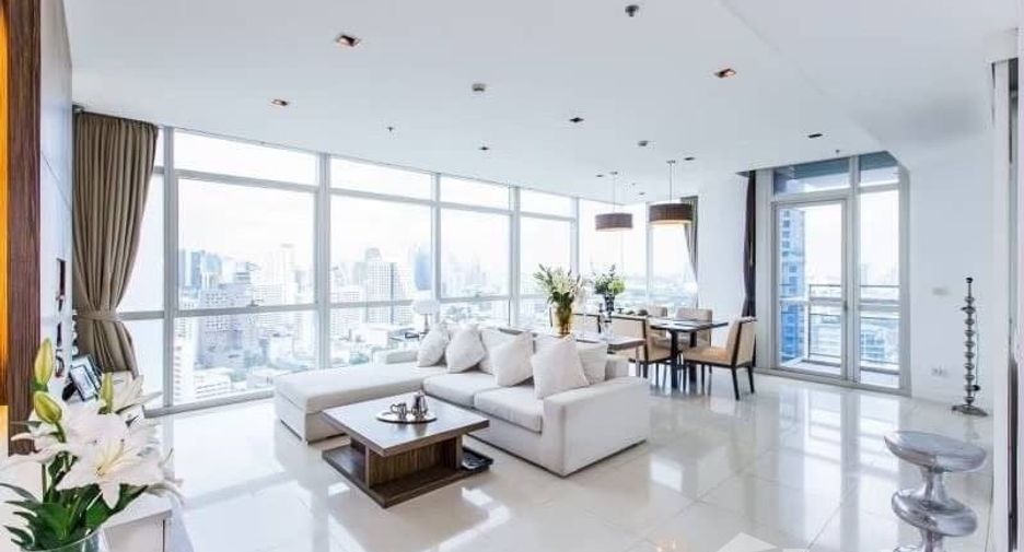 Wohnung zur Miete mit 3 Zimmer in Pathum Wan, Bangkok