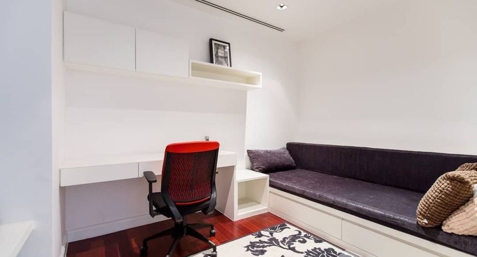 Wohnung zur Miete mit 3 Zimmer in Pathum Wan, Bangkok