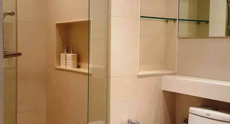 Wohnung zur Miete mit 3 Zimmer in Pathum Wan, Bangkok