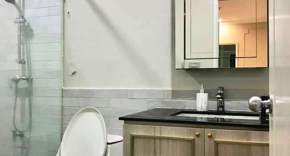 For rent 2 bedrooms condo in Sathon, Bangkok