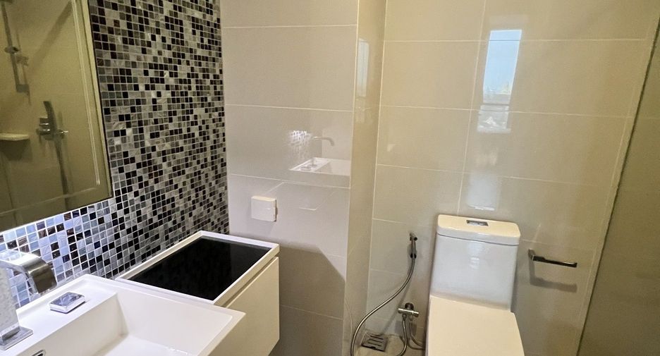 For rent 2 bedrooms condo in Bang Sue, Bangkok