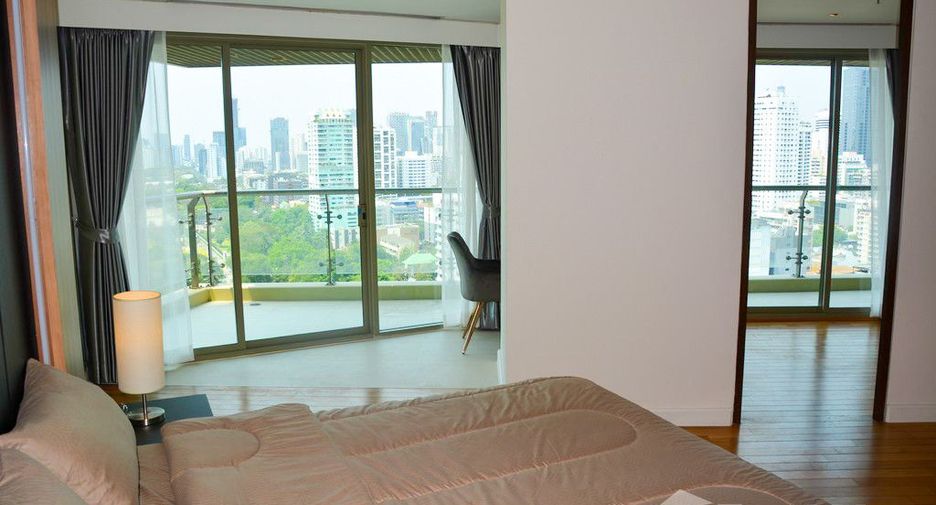 À louer 3 chambres condo à Khlong Toei, Bangkok