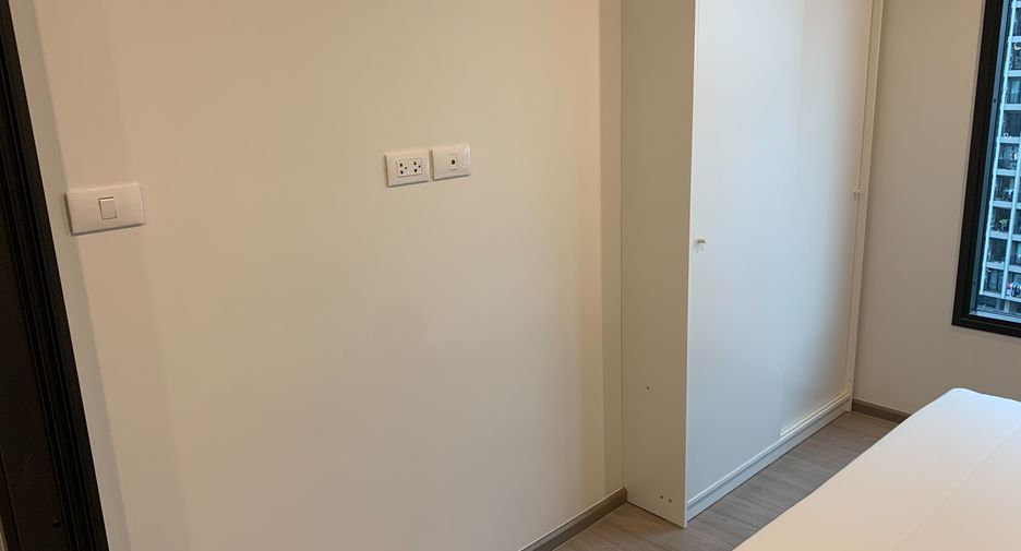 For rent studio condo in Watthana, Bangkok