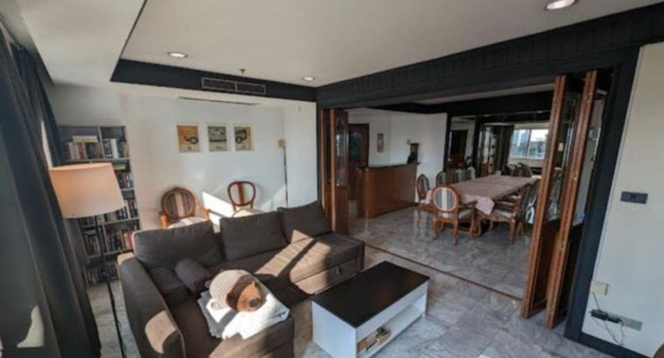 For rent 2 bedrooms condo in Watthana, Bangkok