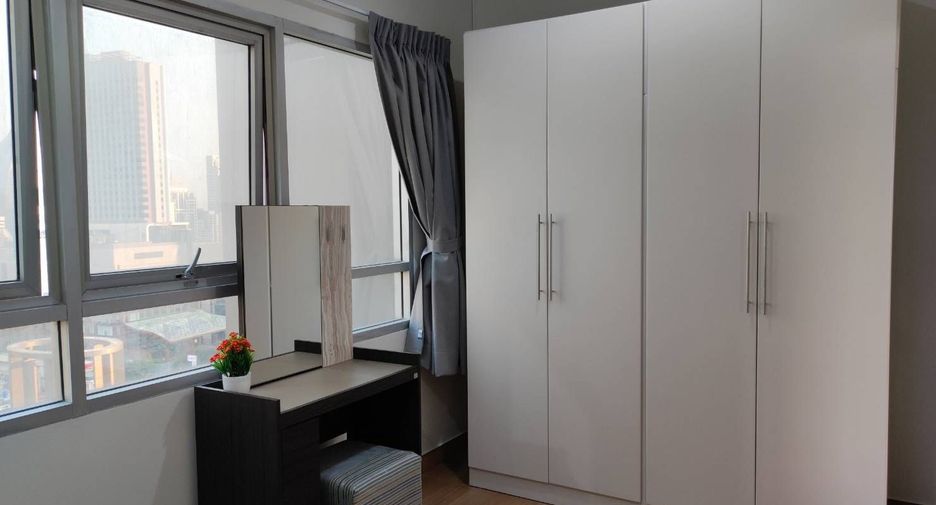 For rent 2 bedrooms condo in Pathum Wan, Bangkok