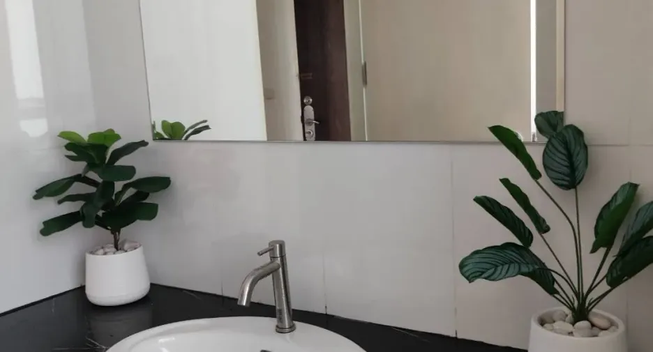 For rent 2 bedrooms condo in Pathum Wan, Bangkok