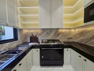 Продажа 5 спальни вилла в Сарапхи, Чианг Маи