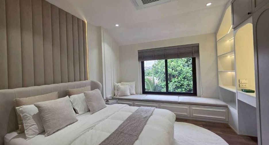For sale 5 bedrooms villa in Saraphi, Chiang Mai