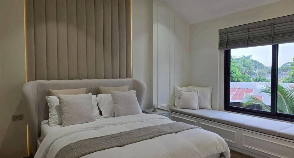 For sale 5 bedrooms villa in Saraphi, Chiang Mai