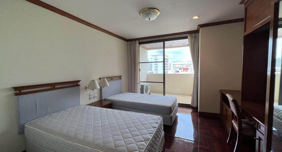 Condo en alquiler de 3 habitaciones en Watthana, Bangkok