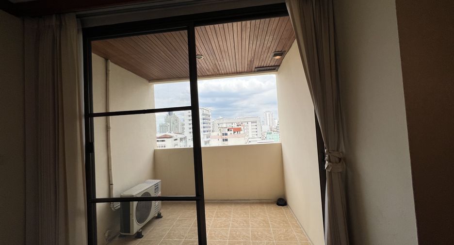 Condo en alquiler de 3 habitaciones en Watthana, Bangkok