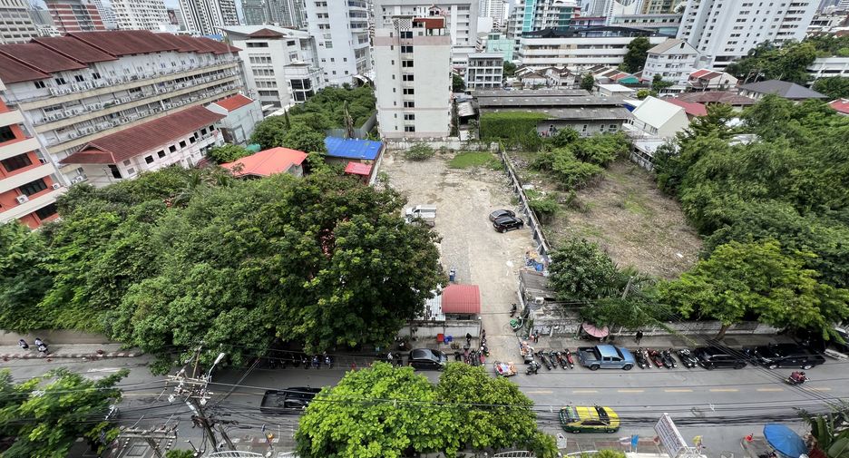 Condo en alquiler de 3 habitaciones en Watthana, Bangkok