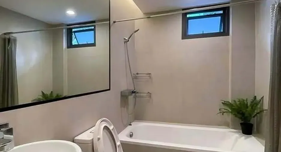 ให้เช่า 4 ห้องนอน บ้านเดี่ยว ใน วัฒนา, กรุงเทพฯ