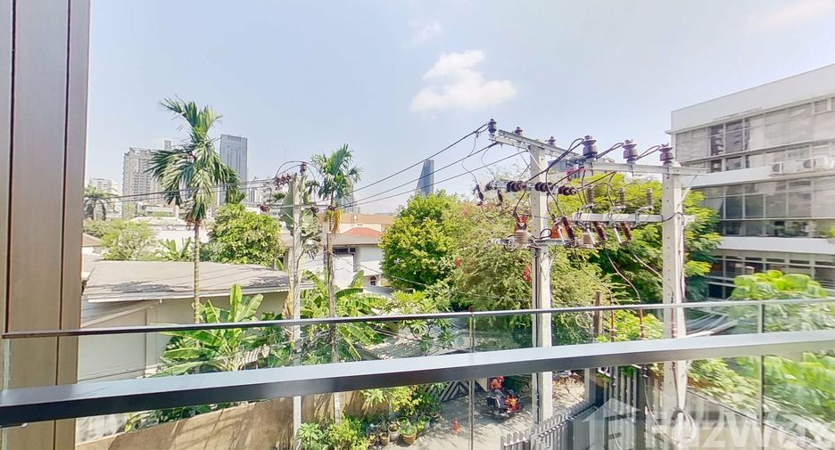 For rent 2 bedrooms condo in Khlong Toei, Bangkok