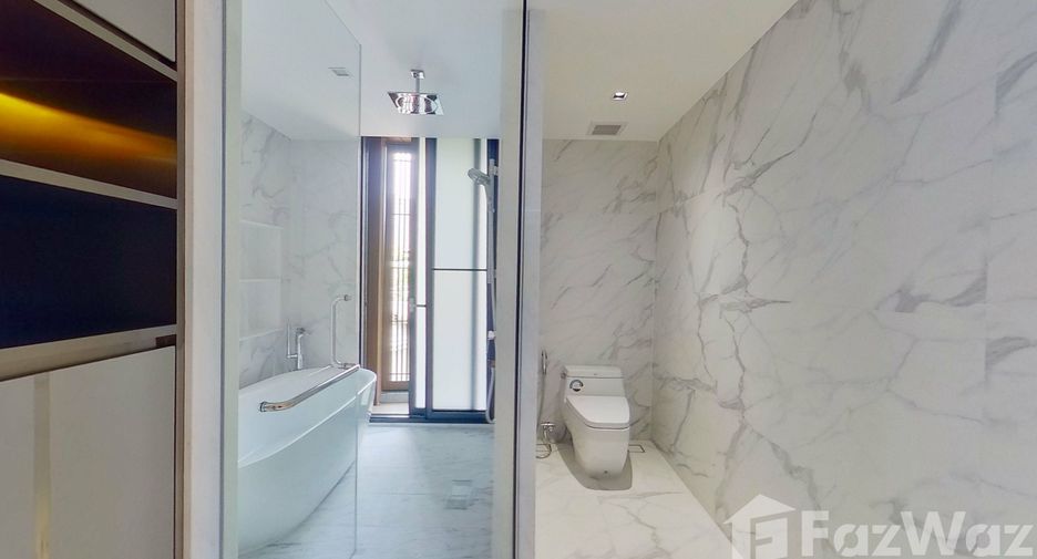 For rent 2 bedrooms condo in Khlong Toei, Bangkok