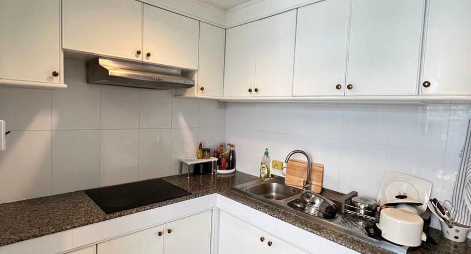 For rent 2 bedrooms condo in Sathon, Bangkok