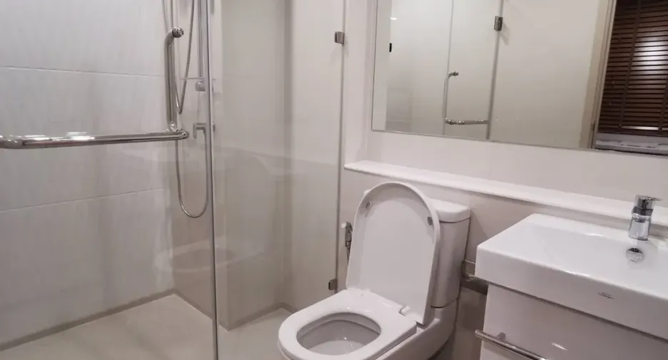 For rent 1 bed condo in Pathum Wan, Bangkok