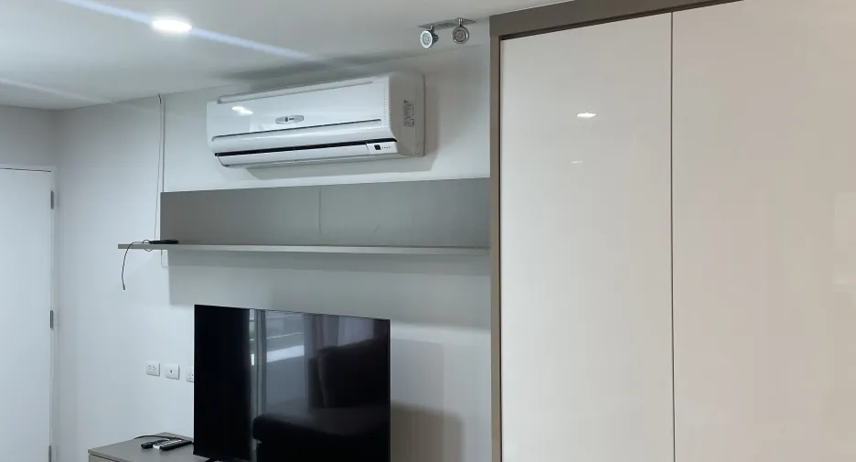 For rent 2 bedrooms condo in Khlong Toei, Bangkok