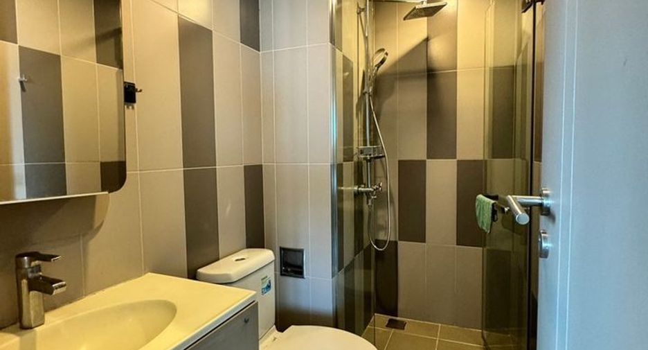 Аренда 2 спальни кондо в Кхлонг Сан, Бангкок
