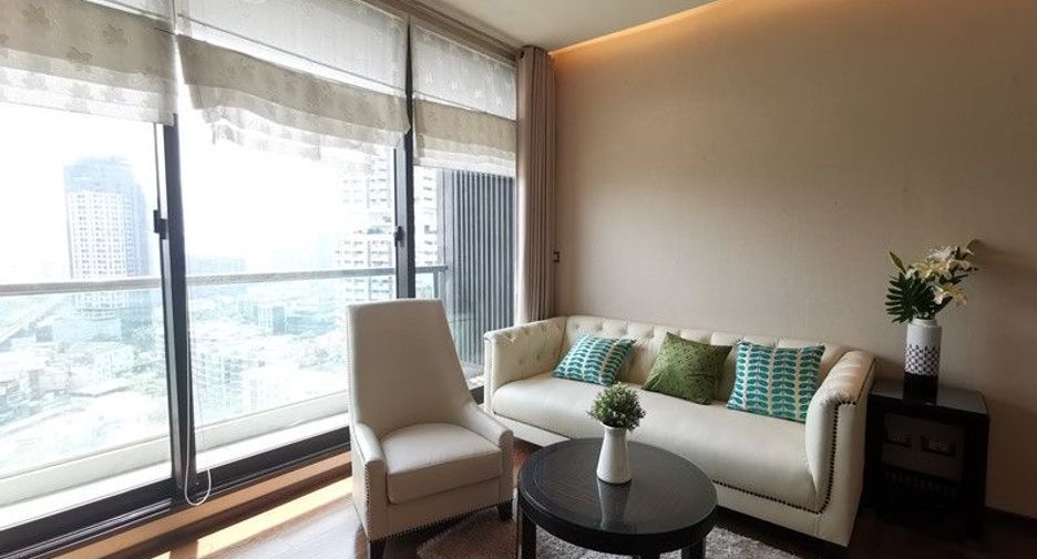For rent 2 bedrooms condo in Khlong Toei, Bangkok