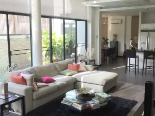 For rent 3 bedrooms house in Watthana, Bangkok