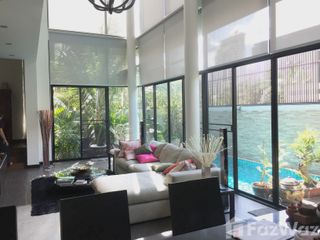 For rent 3 bedrooms house in Watthana, Bangkok