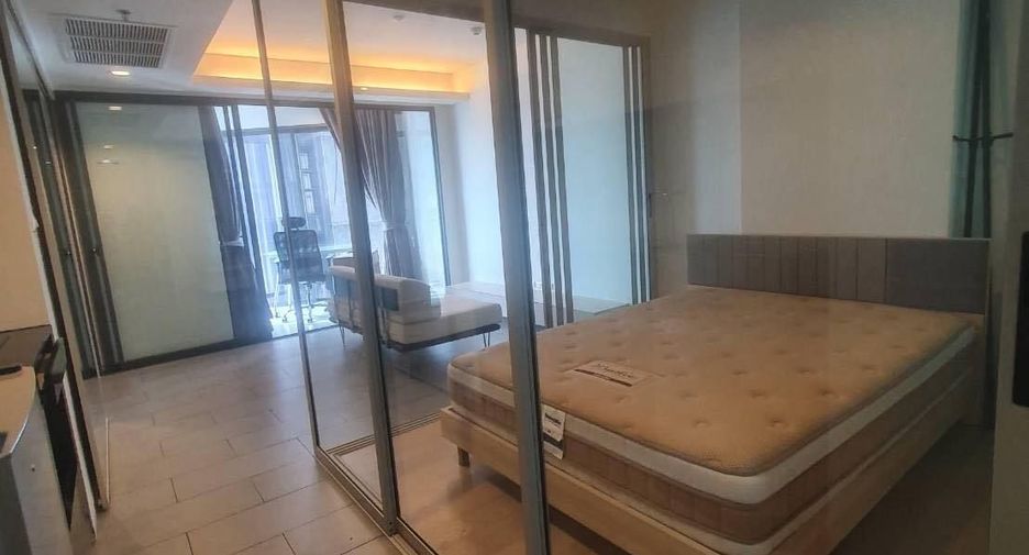 For rent 1 bed condo in Phaya Thai, Bangkok