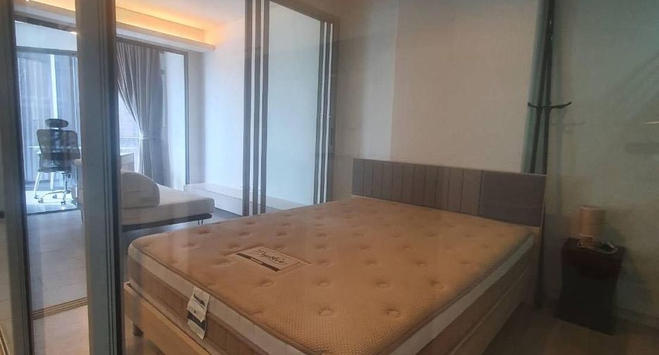 For rent 1 bed condo in Phaya Thai, Bangkok