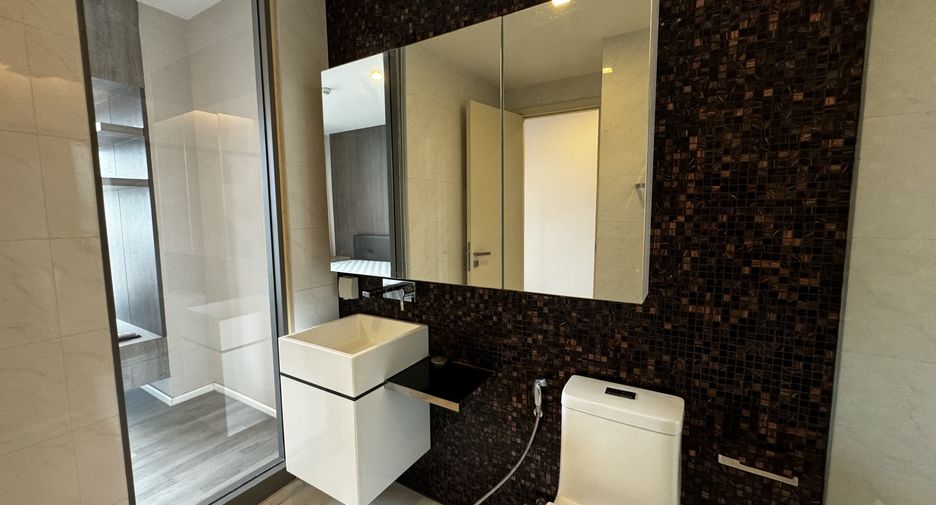 Condo en alquiler de 2 habitaciones en Khlong Toei, Bangkok