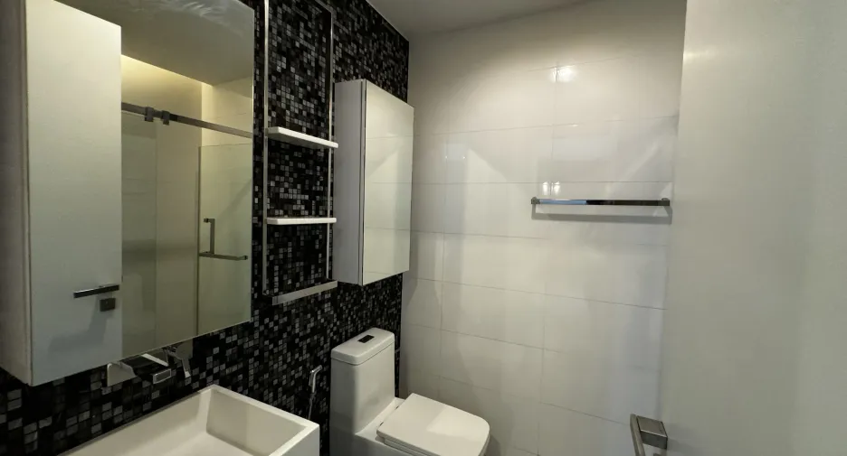 ให้เช่า 2 ห้องนอน คอนโด ใน คลองเตย, กรุงเทพฯ
