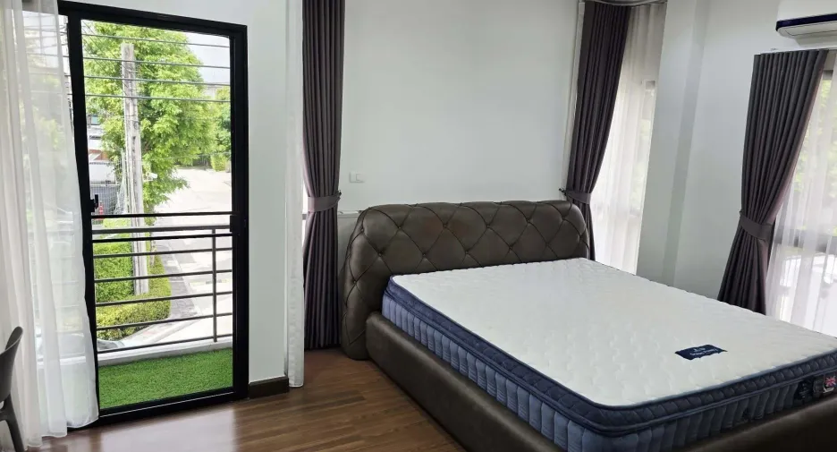For rent 4 bedrooms house in Prawet, Bangkok