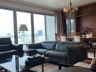 Condo en alquiler de 3 habitaciones en Pathum Wan, Bangkok