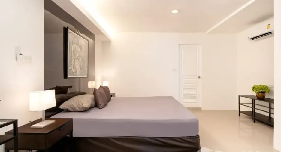 For rent 2 bedrooms apartment in Khlong Toei, Bangkok