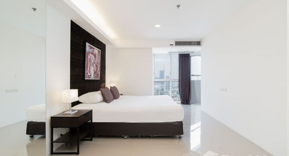 For rent 2 bedrooms apartment in Khlong Toei, Bangkok