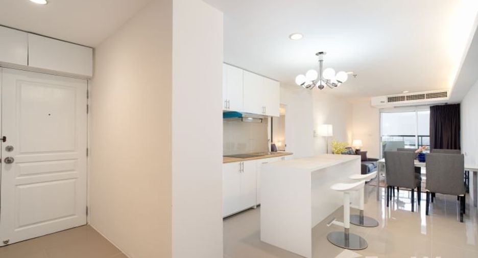 For rent 2 bedrooms apartment in Khlong Toei, Bangkok