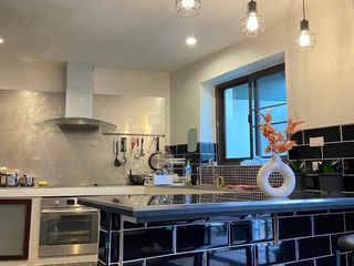 For rent 6 bedrooms townhouse in Watthana, Bangkok