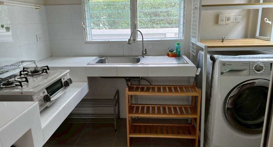 For rent 3 bedrooms house in Prawet, Bangkok