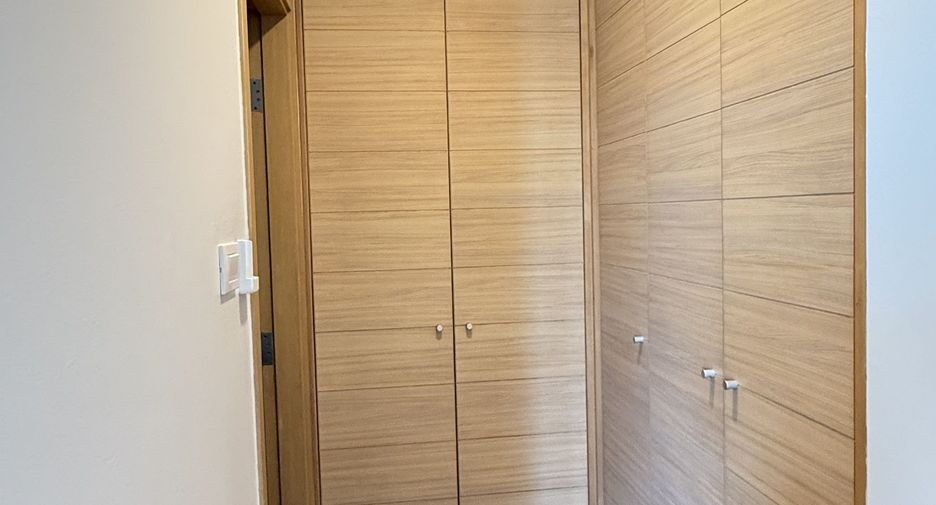 For rent 3 ベッドルーム condo in Sathon, Bangkok