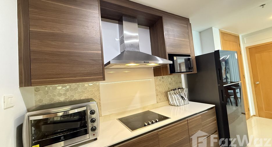 For rent 3 ベッドルーム condo in Sathon, Bangkok